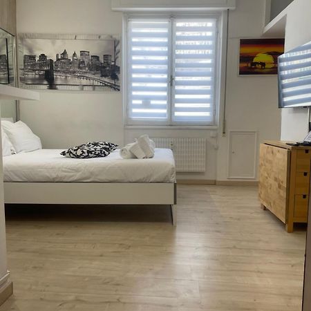 Living Genova Apartment Esterno foto